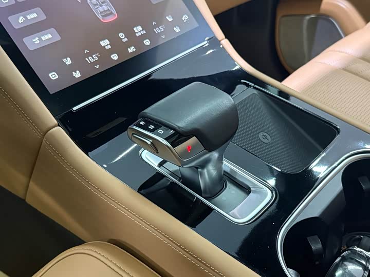 Фото 6 - LiXiang One