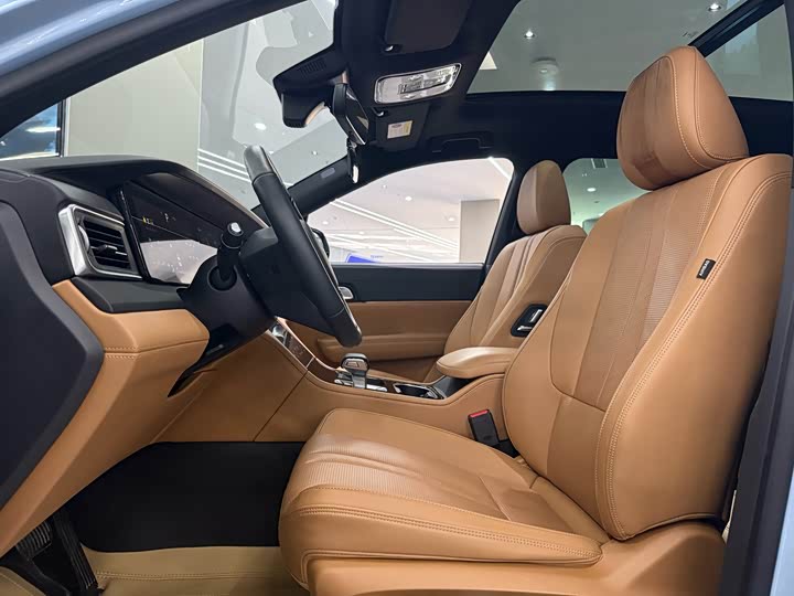 Фото 9 - LiXiang One