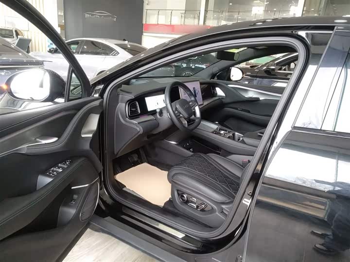 Фото 16 - BYD Sea Lion 07 EV