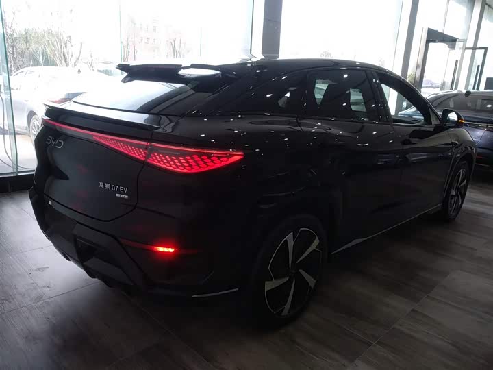 Фото 7 - BYD Sea Lion 07 EV