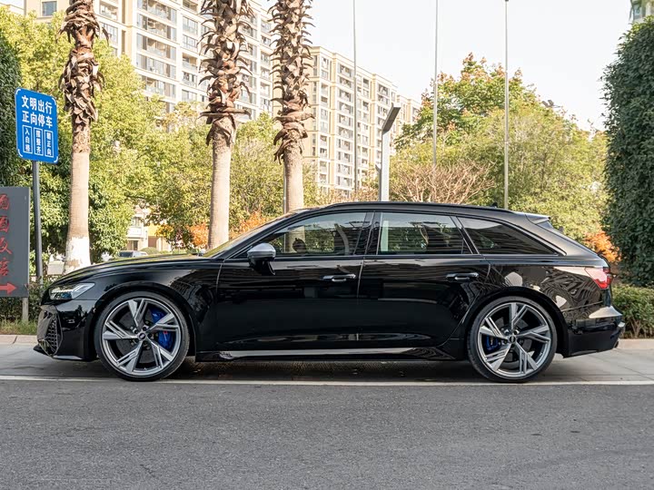 Фото 3 - Audi RS 6