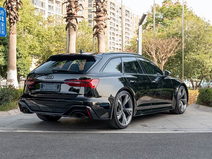 Фото 4 - Audi RS 6