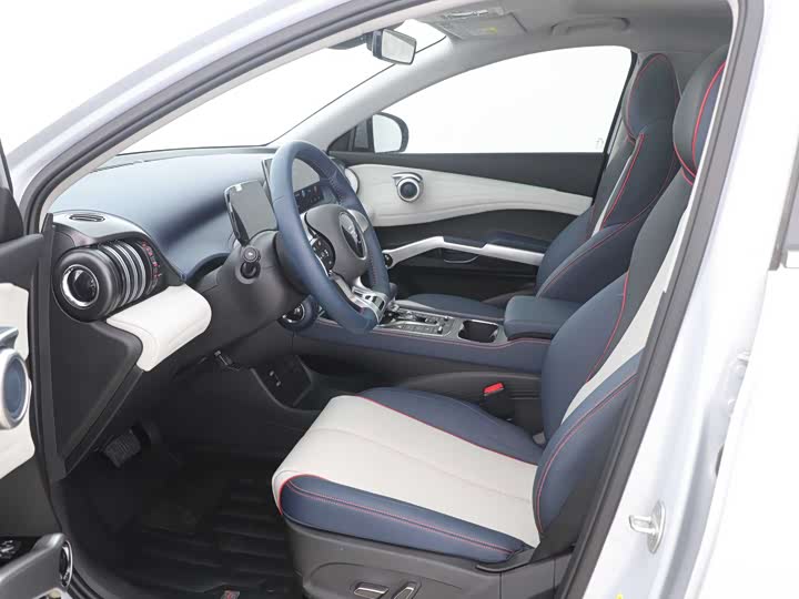 Фото 7 - BYD Yuan Plus