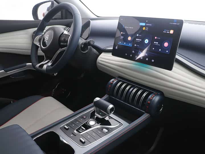 Фото 9 - BYD Yuan Plus