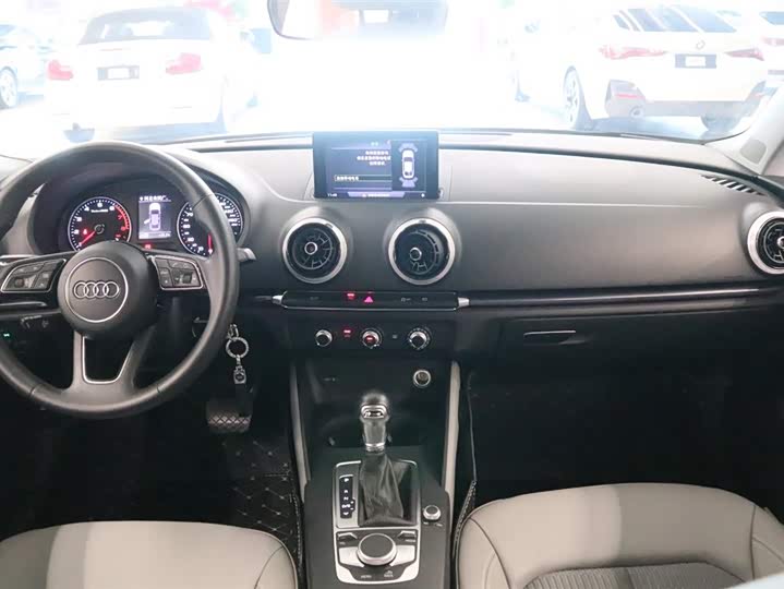 Фото 5 - Audi A3