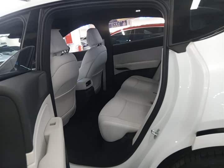 Фото 17 - XPeng G6