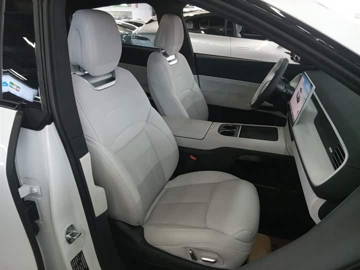 Фото 25 - XPeng G6