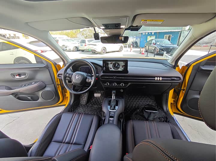 Фото 8 - Honda ZR-V