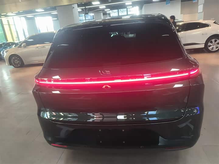 Фото 6 - LiXiang L6