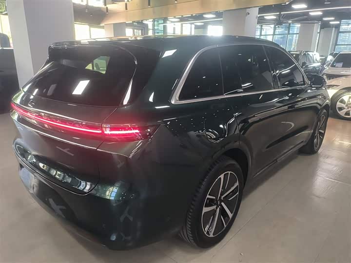 Фото 7 - LiXiang L6