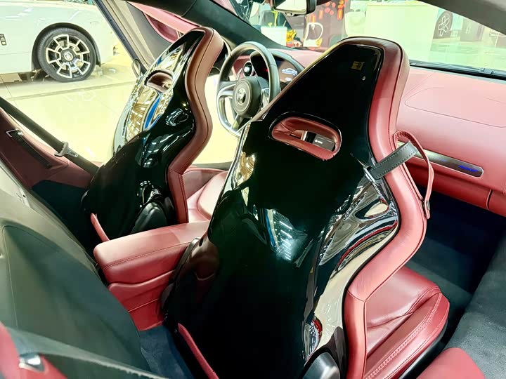 Фото 8 - McLaren GT