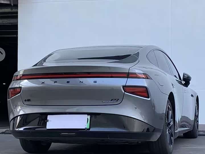 Фото 4 - XPeng P7