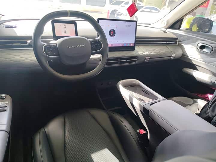 Фото 10 - Dongfeng Nammi 01