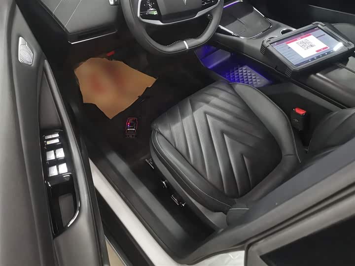 Фото 16 - Changan Deepal SL03