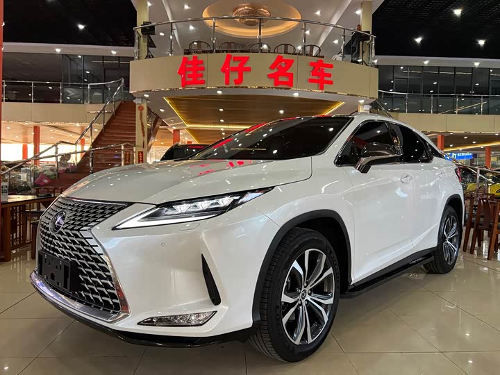 Фото 1 - Lexus RX