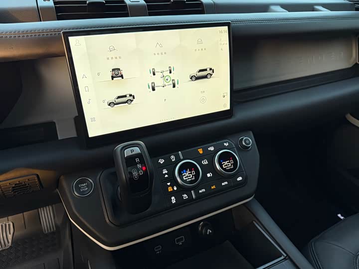 Фото 10 - Land Rover Defender