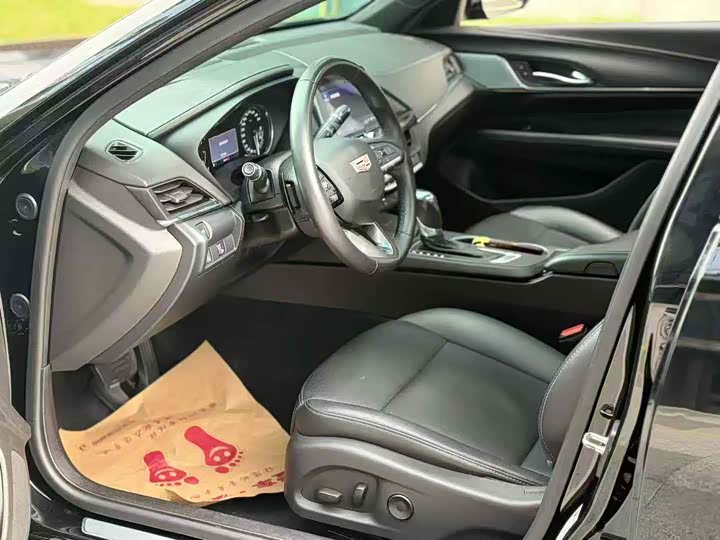 Фото 4 - Cadillac CT4