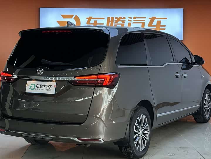 Фото 6 - Buick GL8 ES