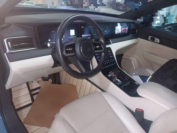 Фото 10 - LiXiang One