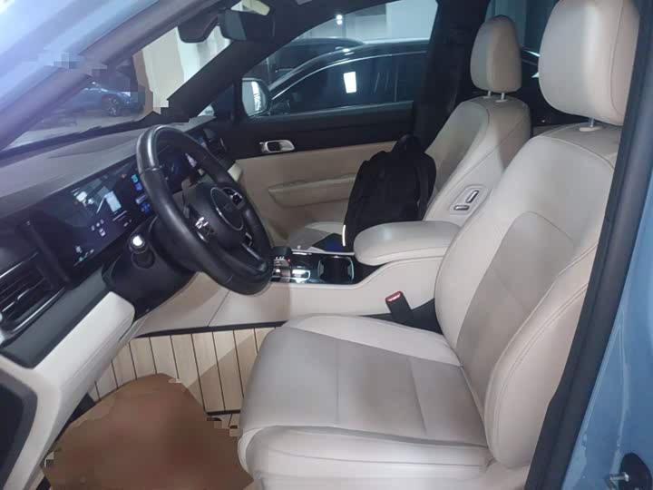 Фото 15 - LiXiang One