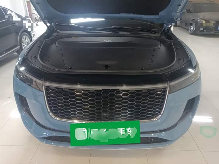 Фото 20 - LiXiang One