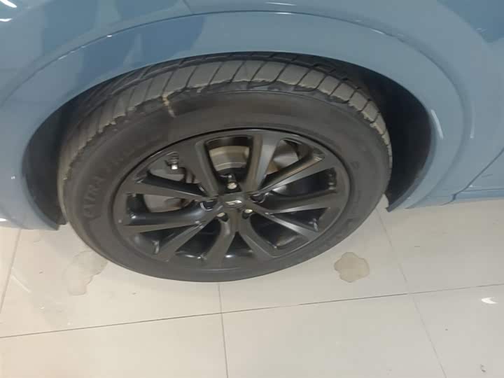 Фото 23 - LiXiang One