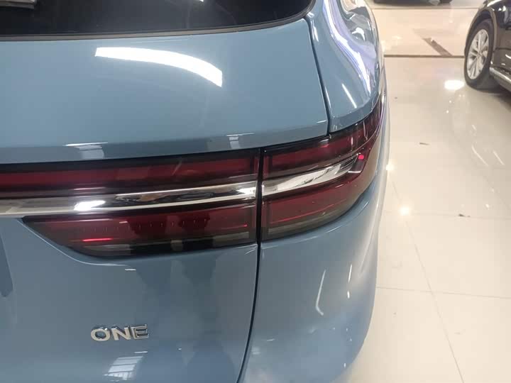 Фото 8 - LiXiang One