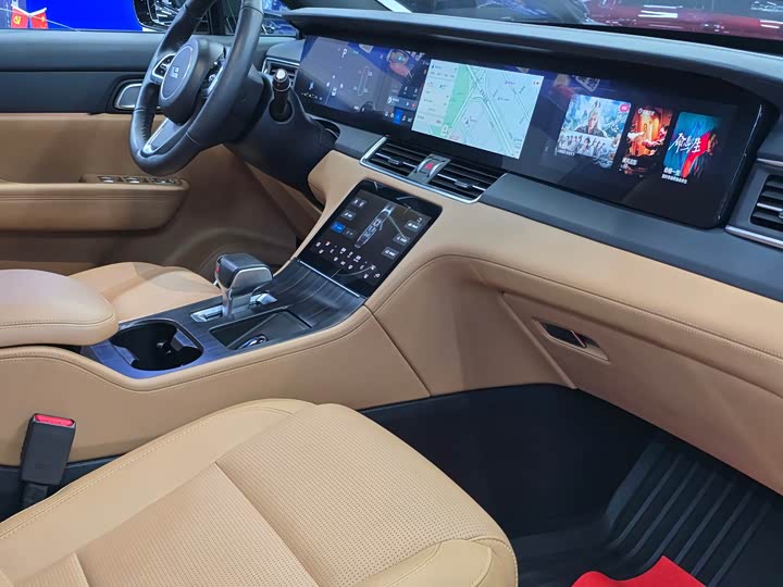 Фото 14 - LiXiang One