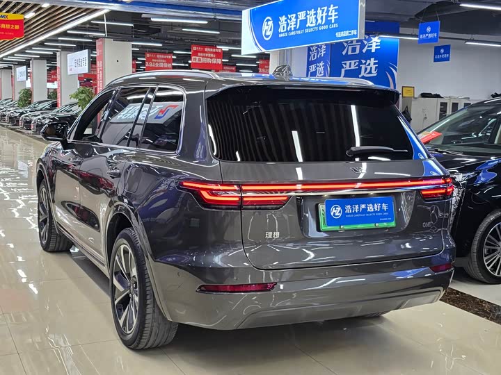 Фото 4 - LiXiang One