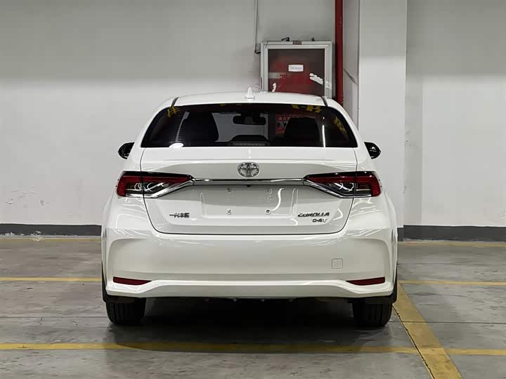 Фото 6 - Toyota Corolla