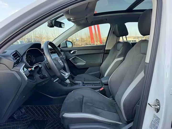 Фото 11 - Audi Q3