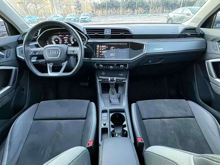 Фото 12 - Audi Q3