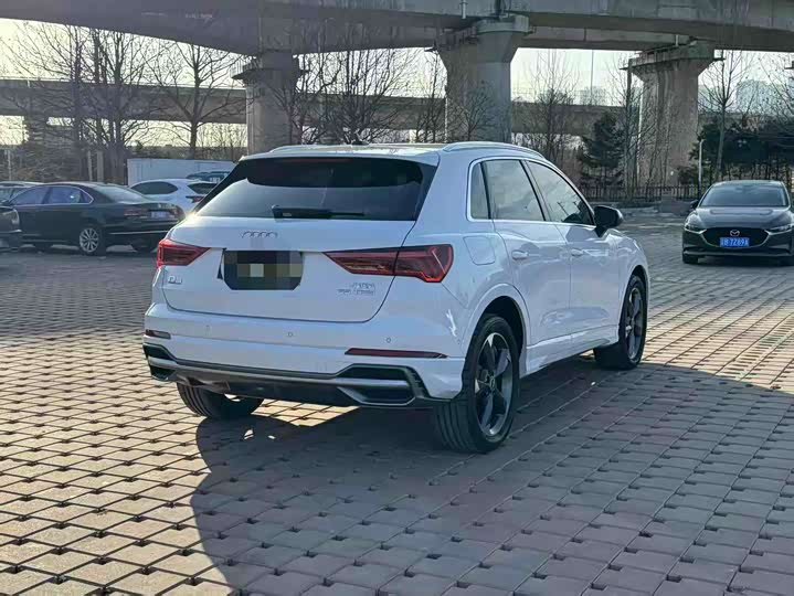 Фото 5 - Audi Q3