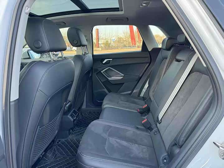 Фото 9 - Audi Q3