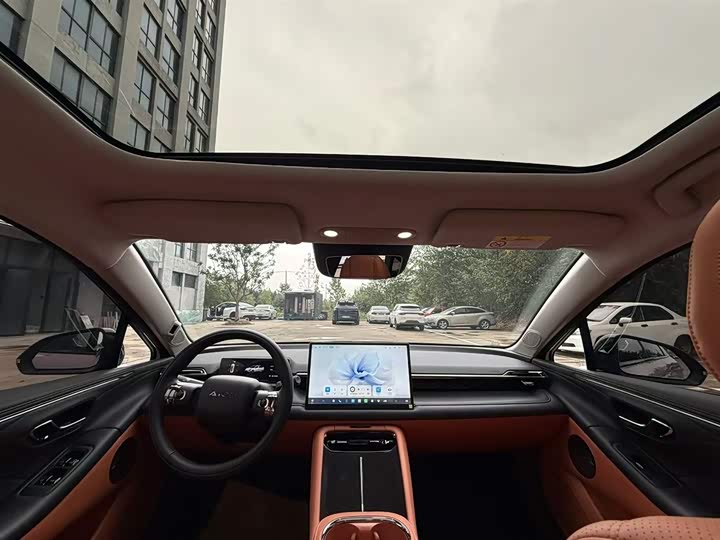 Фото 2 - GAC Aion RT