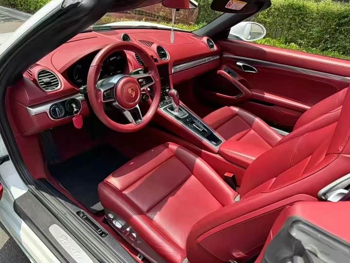 Фото 4 - Porsche 718