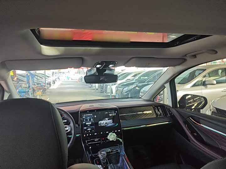 Фото 18 - GAC Trumpchi M8