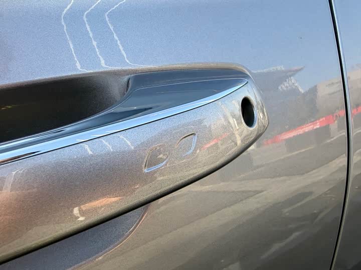 Фото 11 - Geely Monjaro