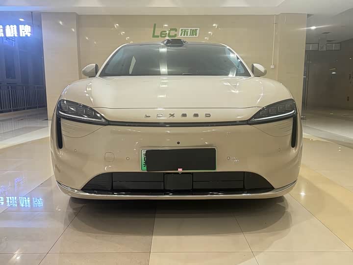 Фото 2 - Luxeed R7