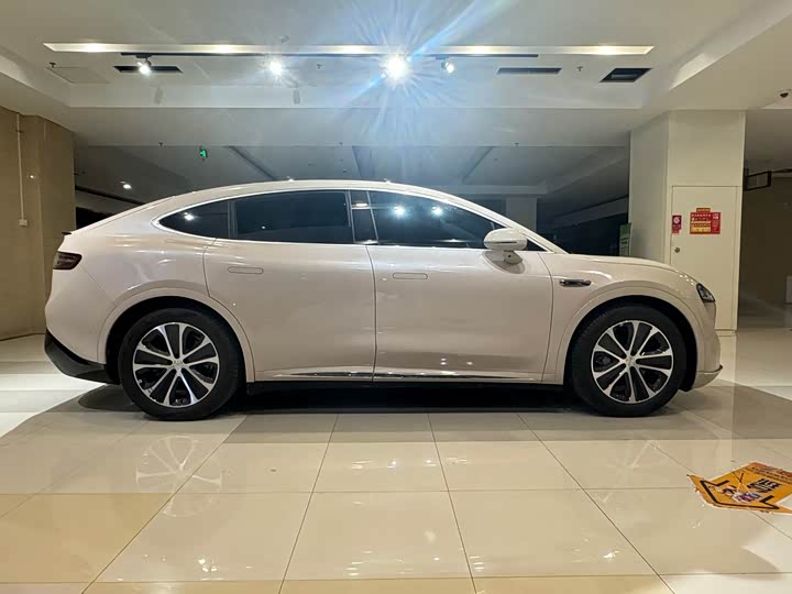 Фото 5 - Luxeed R7