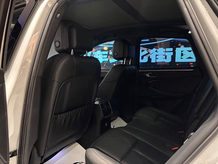 Фото 9 - Porsche Macan