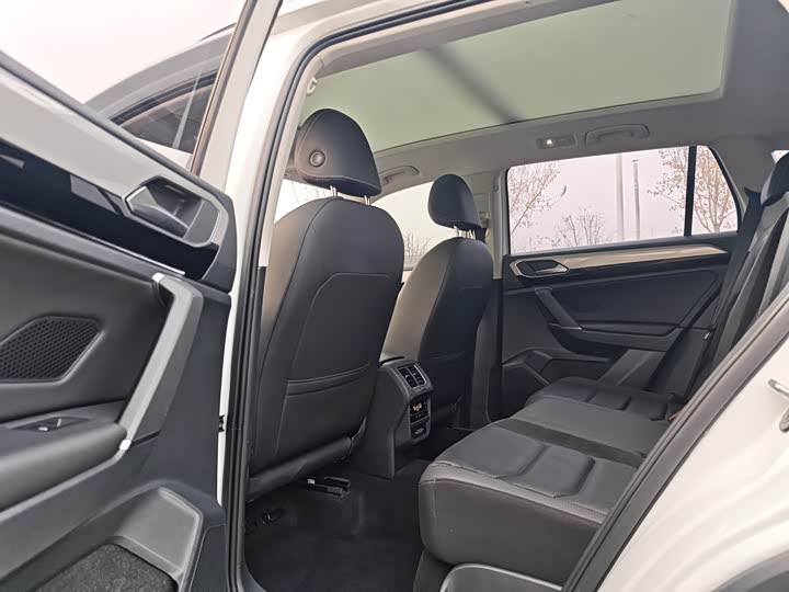 Фото 11 - Volkswagen Tayron