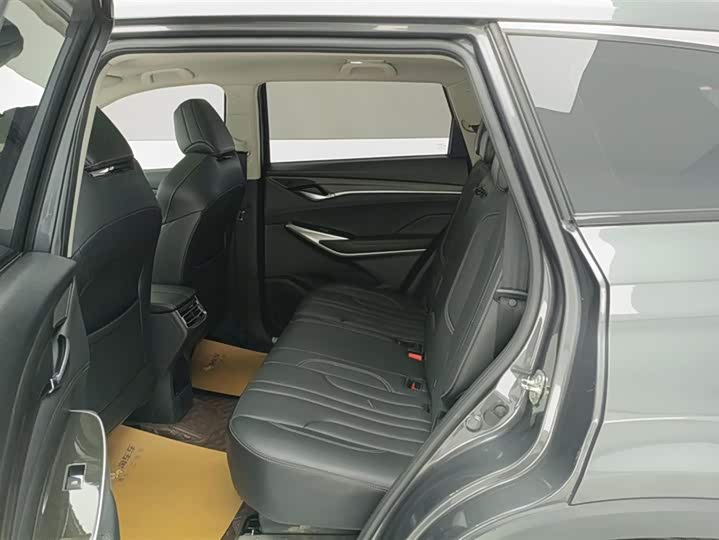 Фото 11 - Changan CS75 Plus