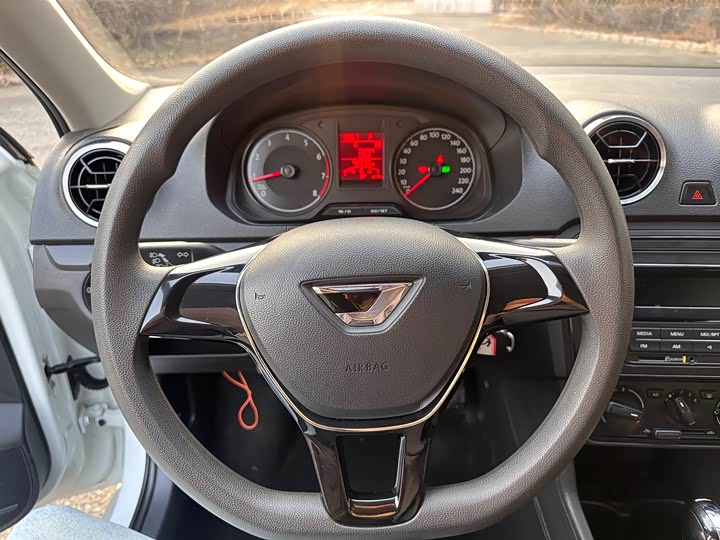 Фото 10 - Jetta VA3