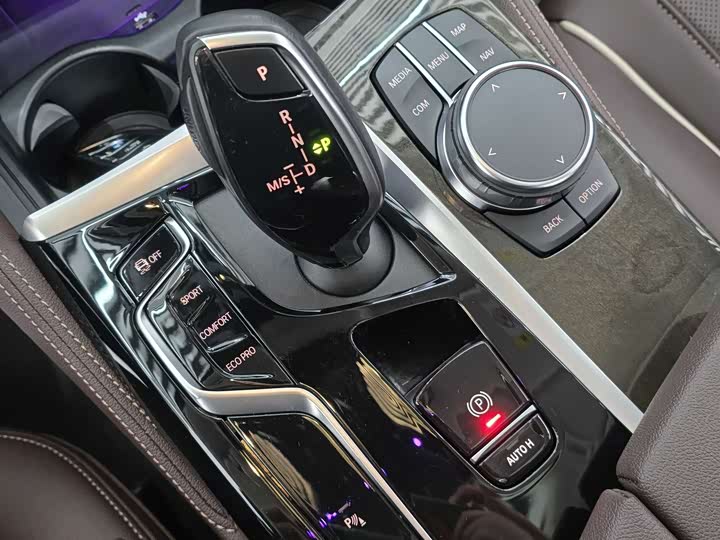 Фото 6 - BMW 5 Series