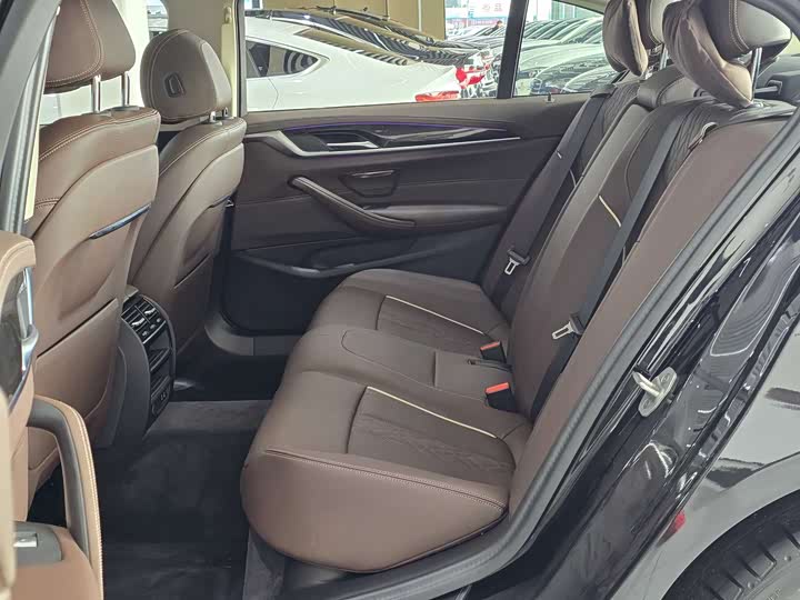 Фото 7 - BMW 5 Series