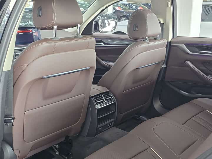 Фото 8 - BMW 5 Series