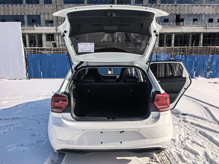 Фото 11 - Volkswagen Polo