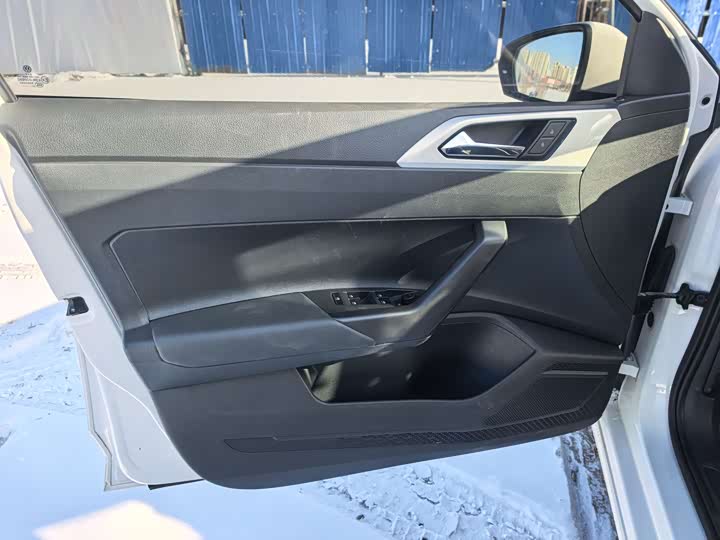 Фото 14 - Volkswagen Polo