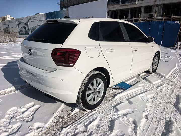 Фото 6 - Volkswagen Polo